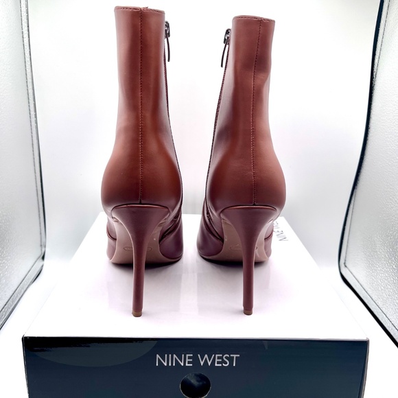 9 West Tolate Brown leather stiletto ankle bootie, size 7M - Picture 3 of 6